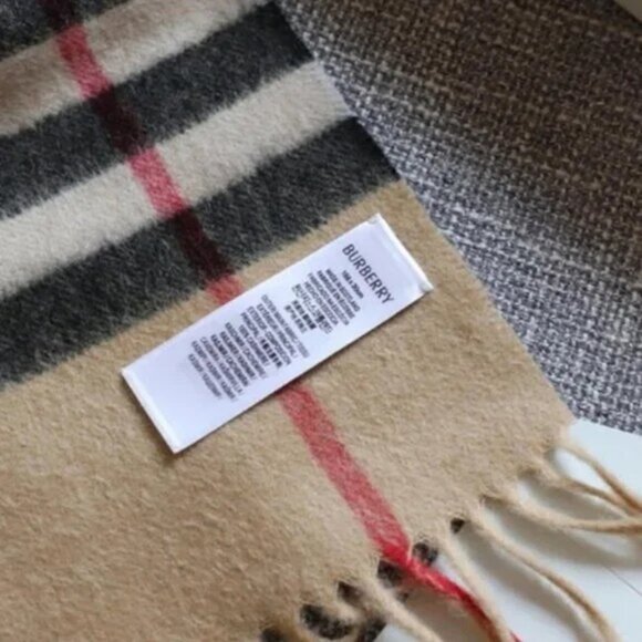 Women's Burberry Checkered Scarf - Picture 5 of 5